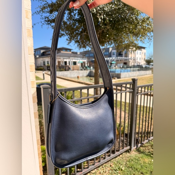 Vintage Coach Ergo Mini Zip 9020 in Blue - Picture 2 of 16